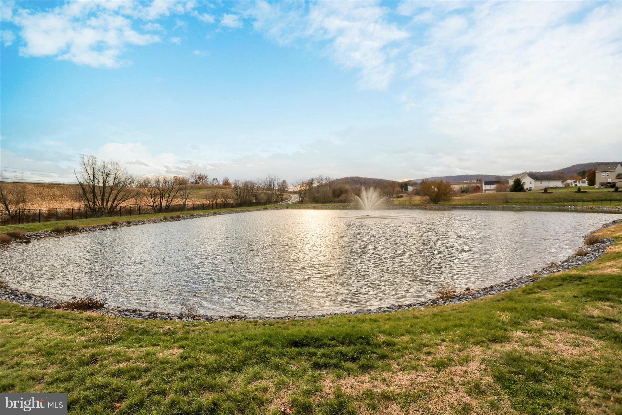 APPLEWOOD - Residential