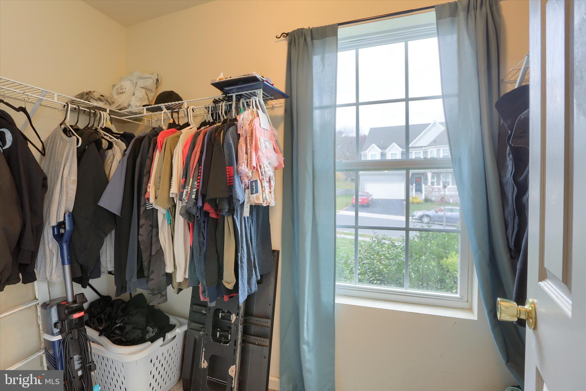 APPLEWOOD - Residential