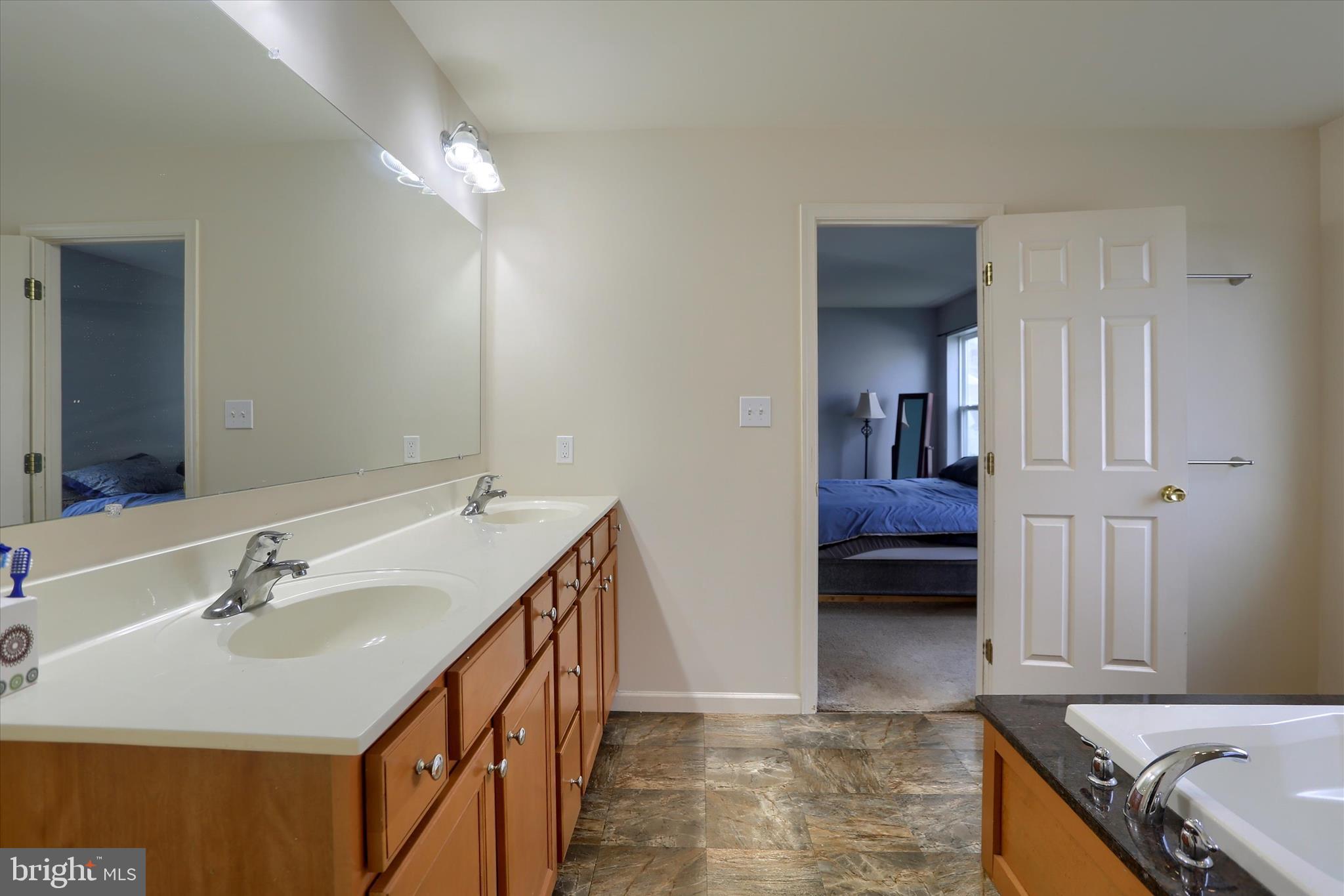 APPLEWOOD - Residential