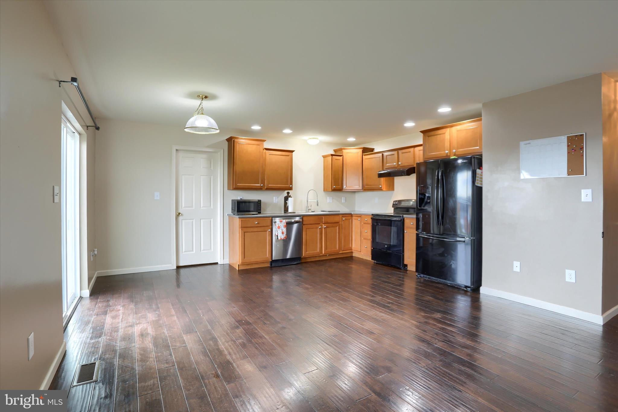 APPLEWOOD - Residential