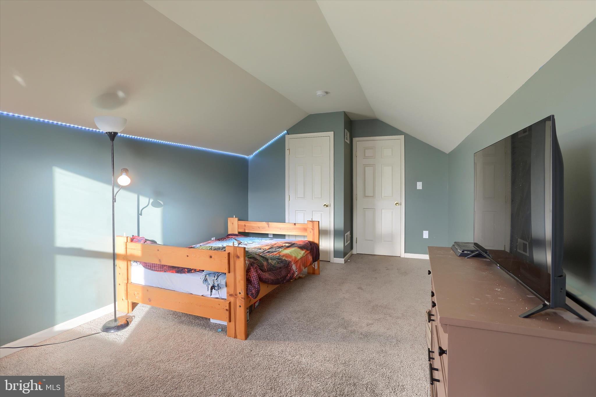 APPLEWOOD - Residential