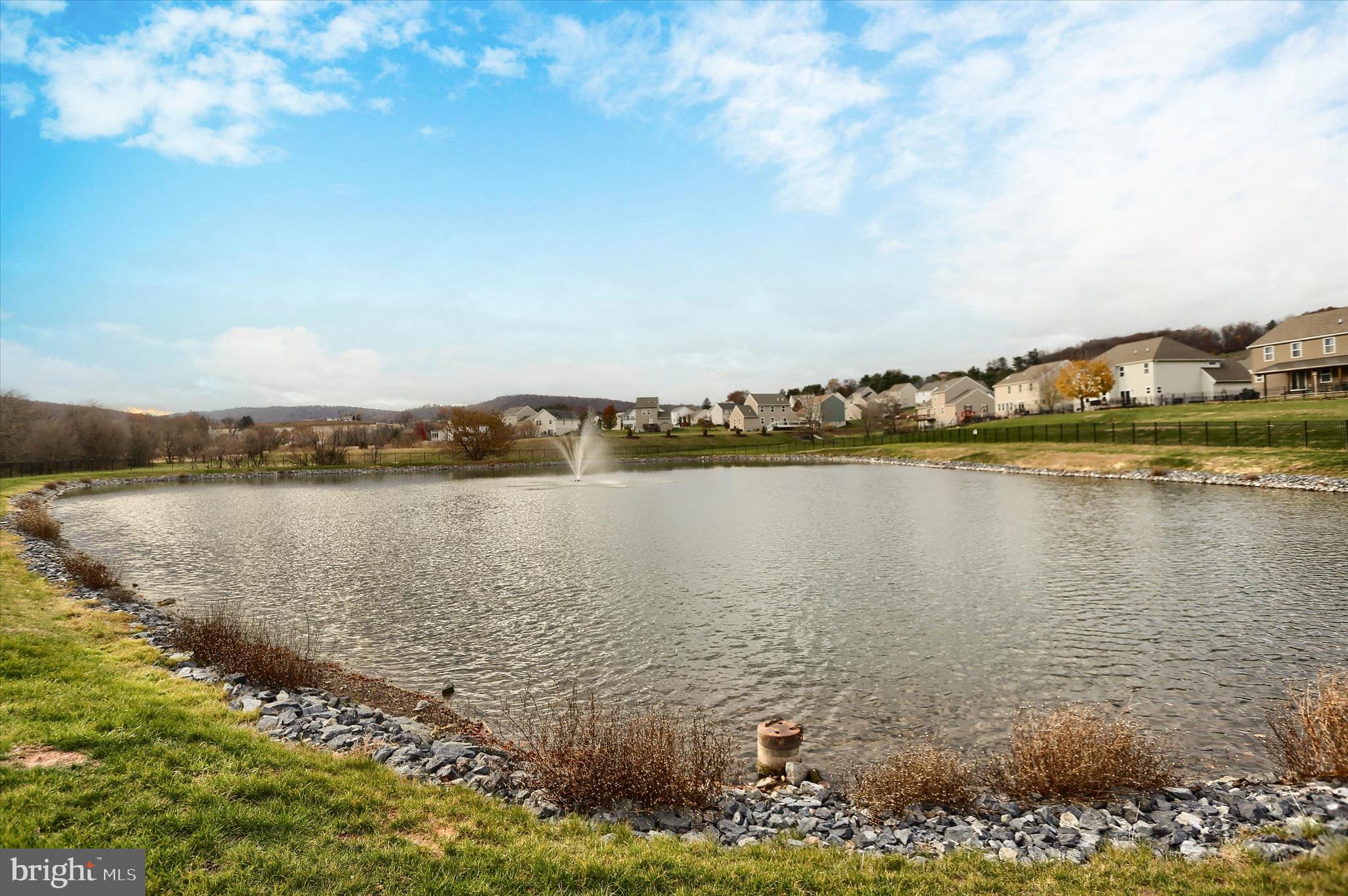 APPLEWOOD - Residential