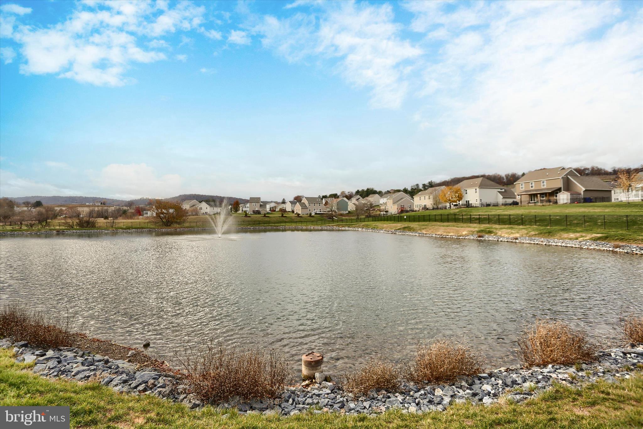 APPLEWOOD - Residential