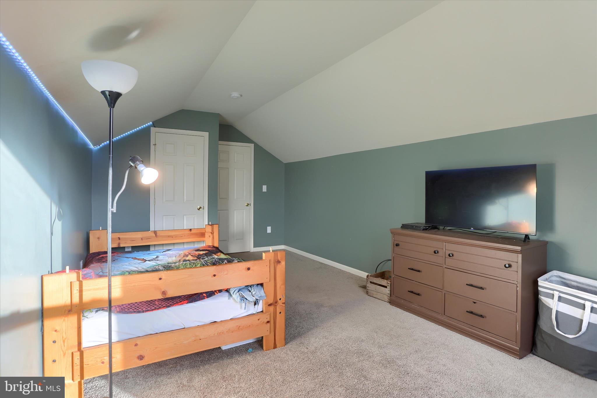 APPLEWOOD - Residential