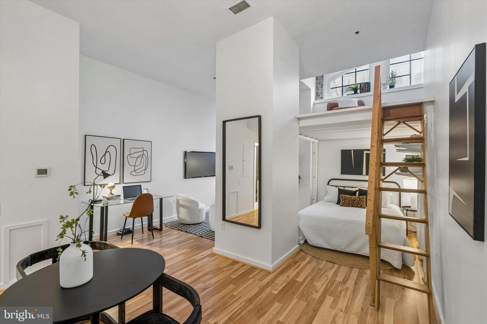 OLD CITY - Residential