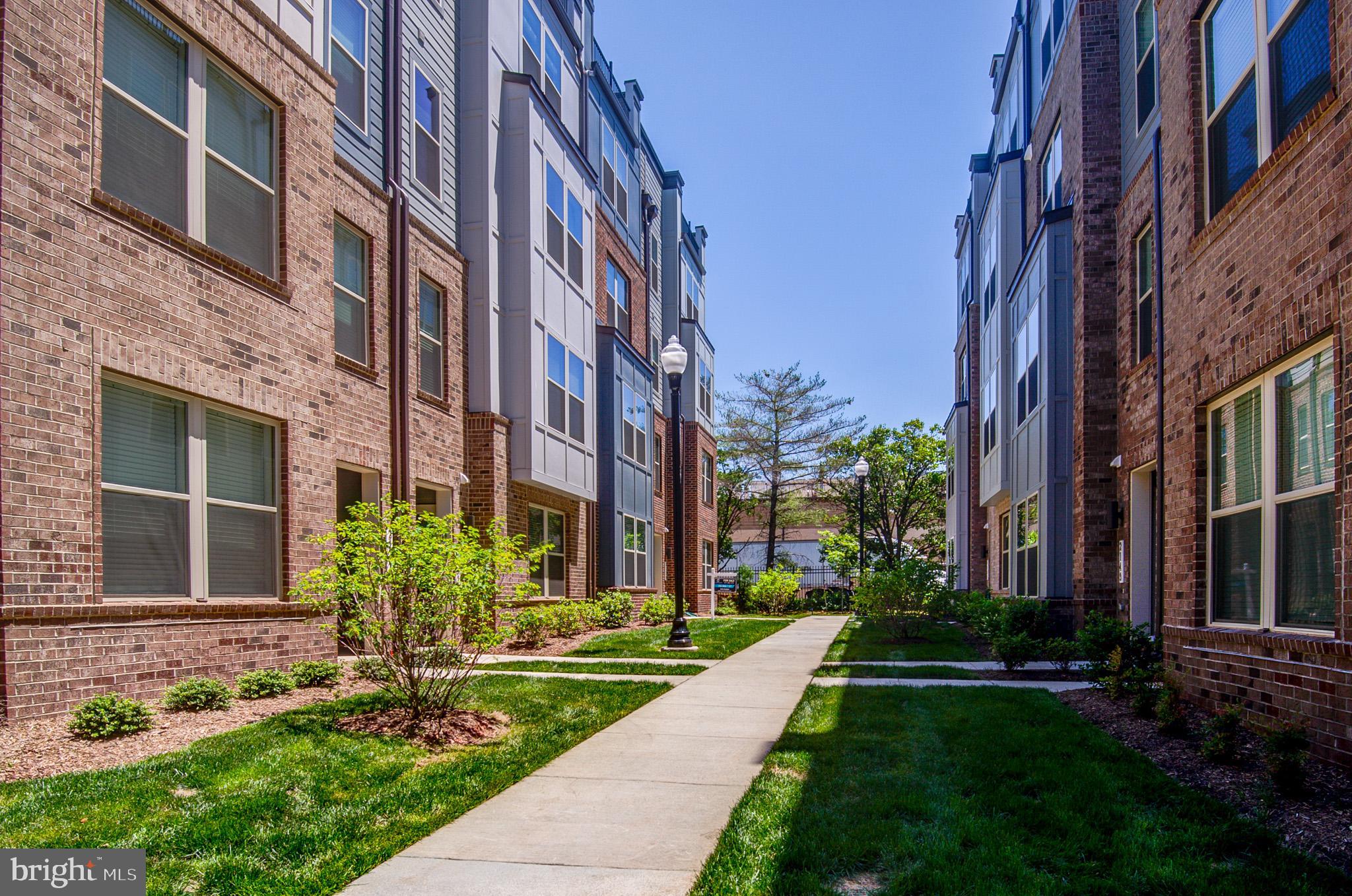 2127 GLACIER ROAD 86