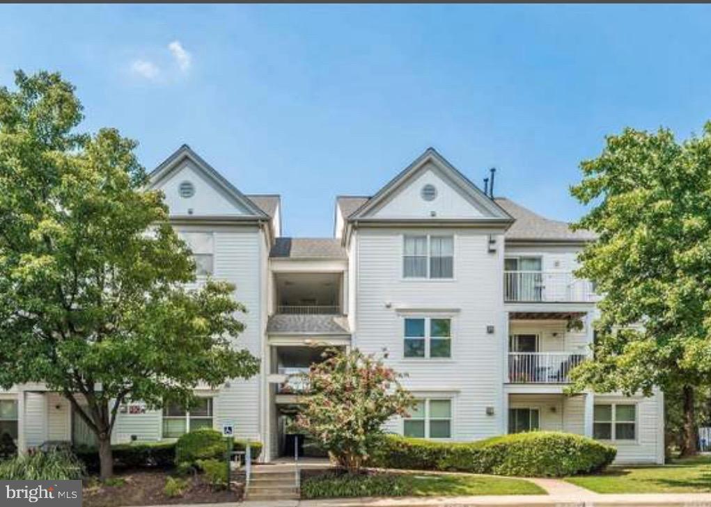 CHURCHILL VIEW - Residential Lease