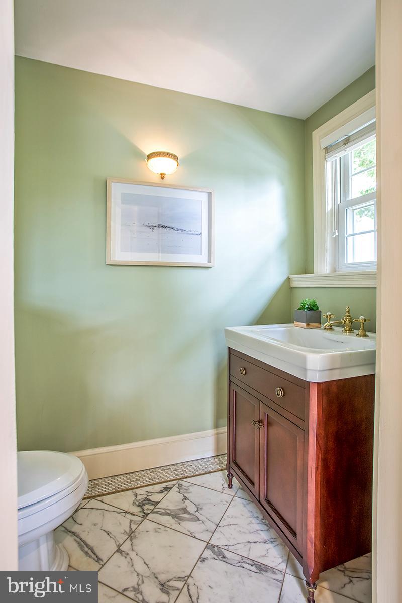 CHEVY CHASE - Residential