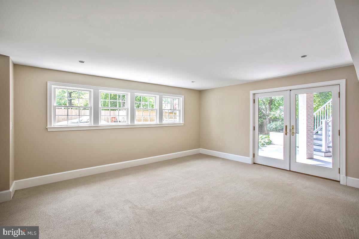 CHEVY CHASE - Residential