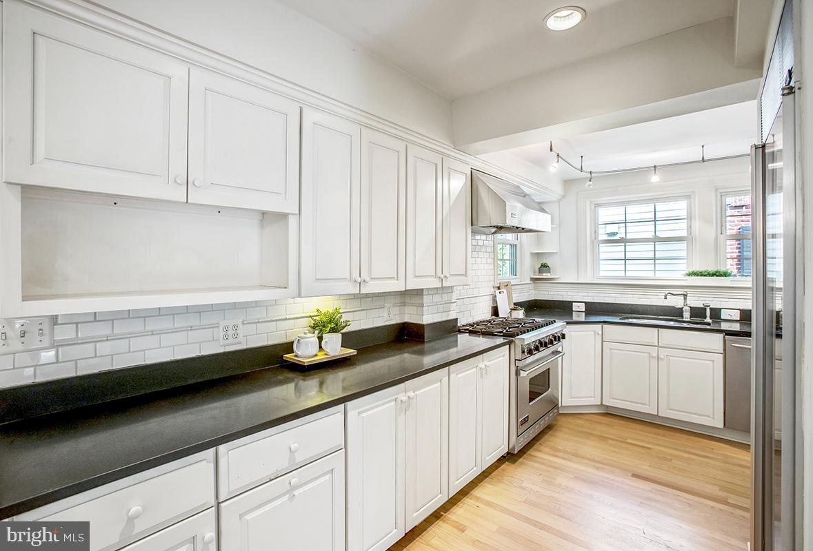 CHEVY CHASE - Residential