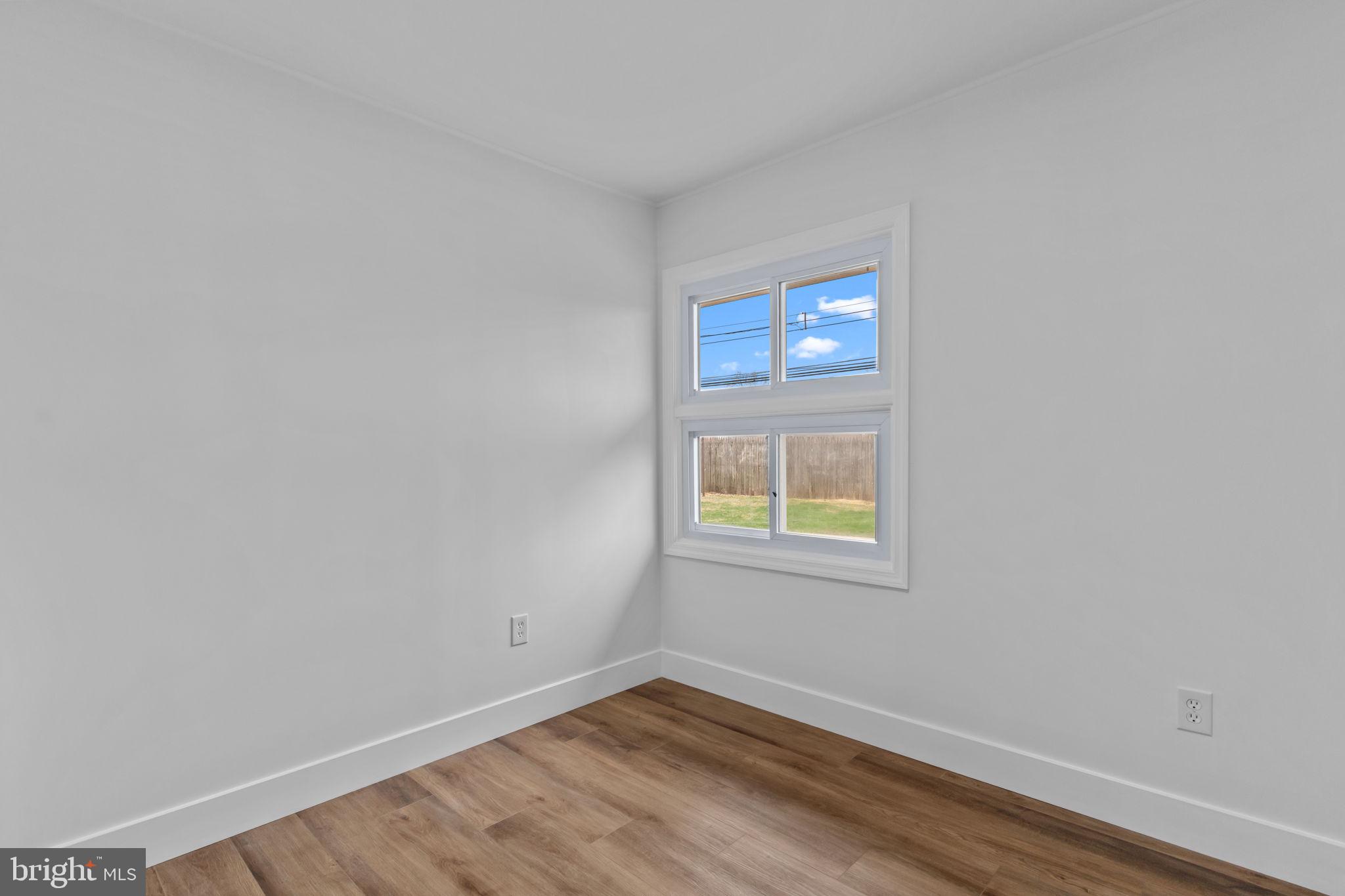 PINEWOOD - Residential Lease