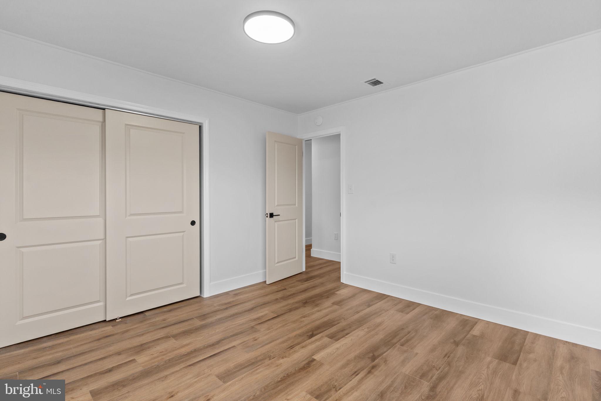 PINEWOOD - Residential Lease