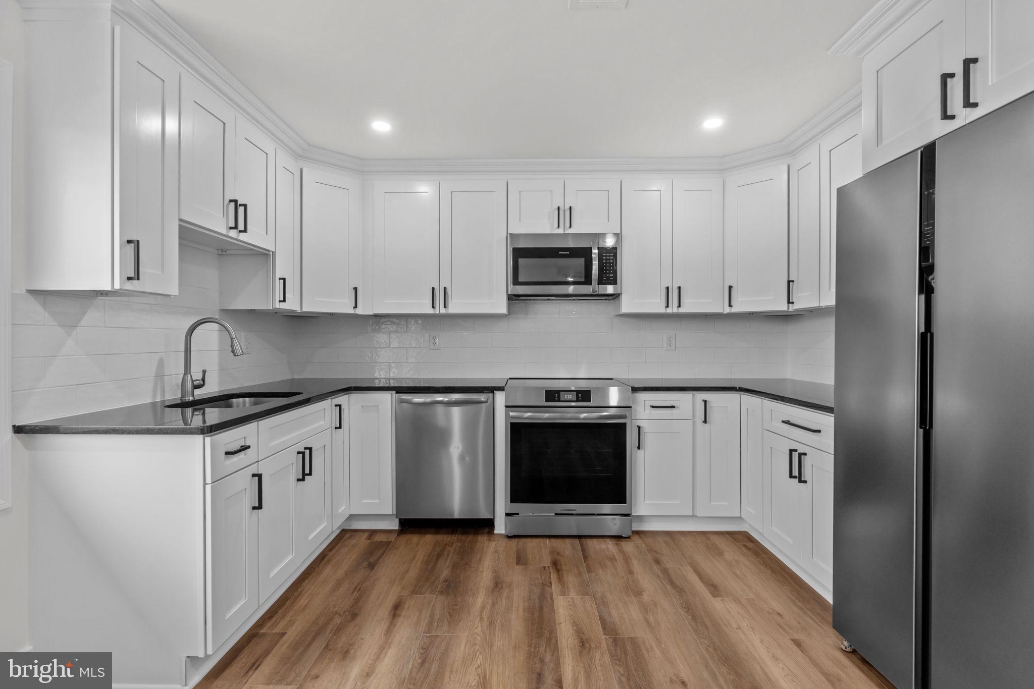 PINEWOOD - Residential Lease