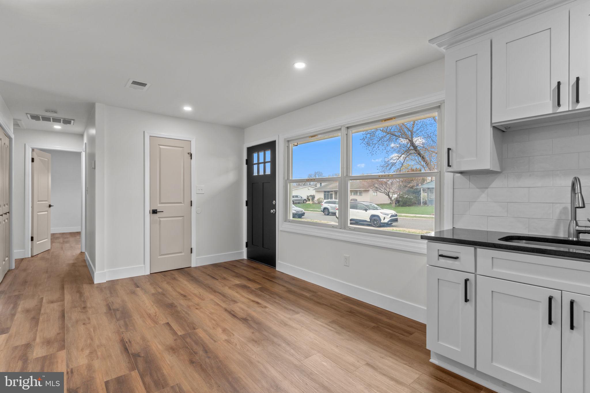 PINEWOOD - Residential Lease