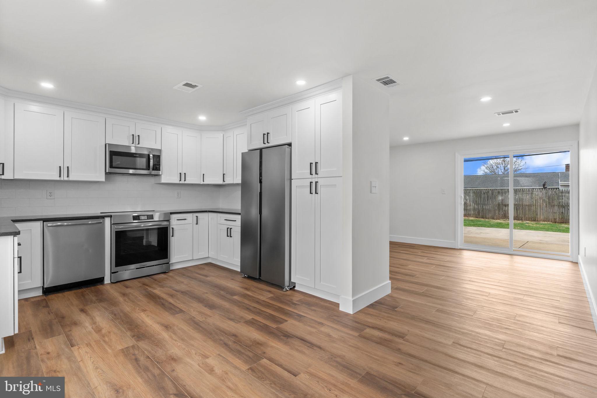 PINEWOOD - Residential Lease