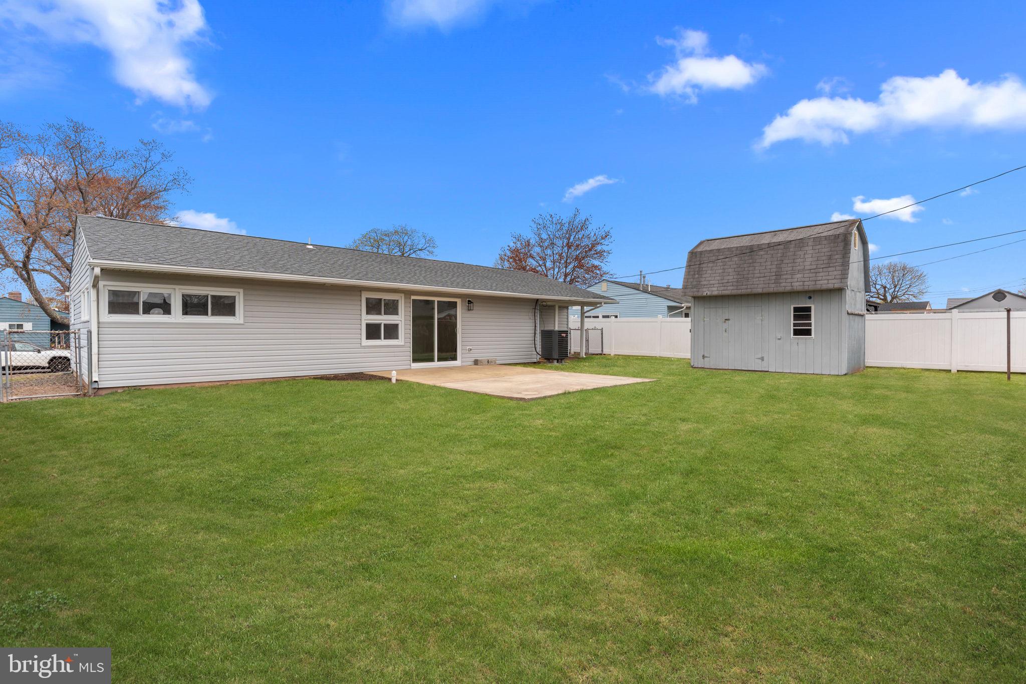 PINEWOOD - Residential Lease