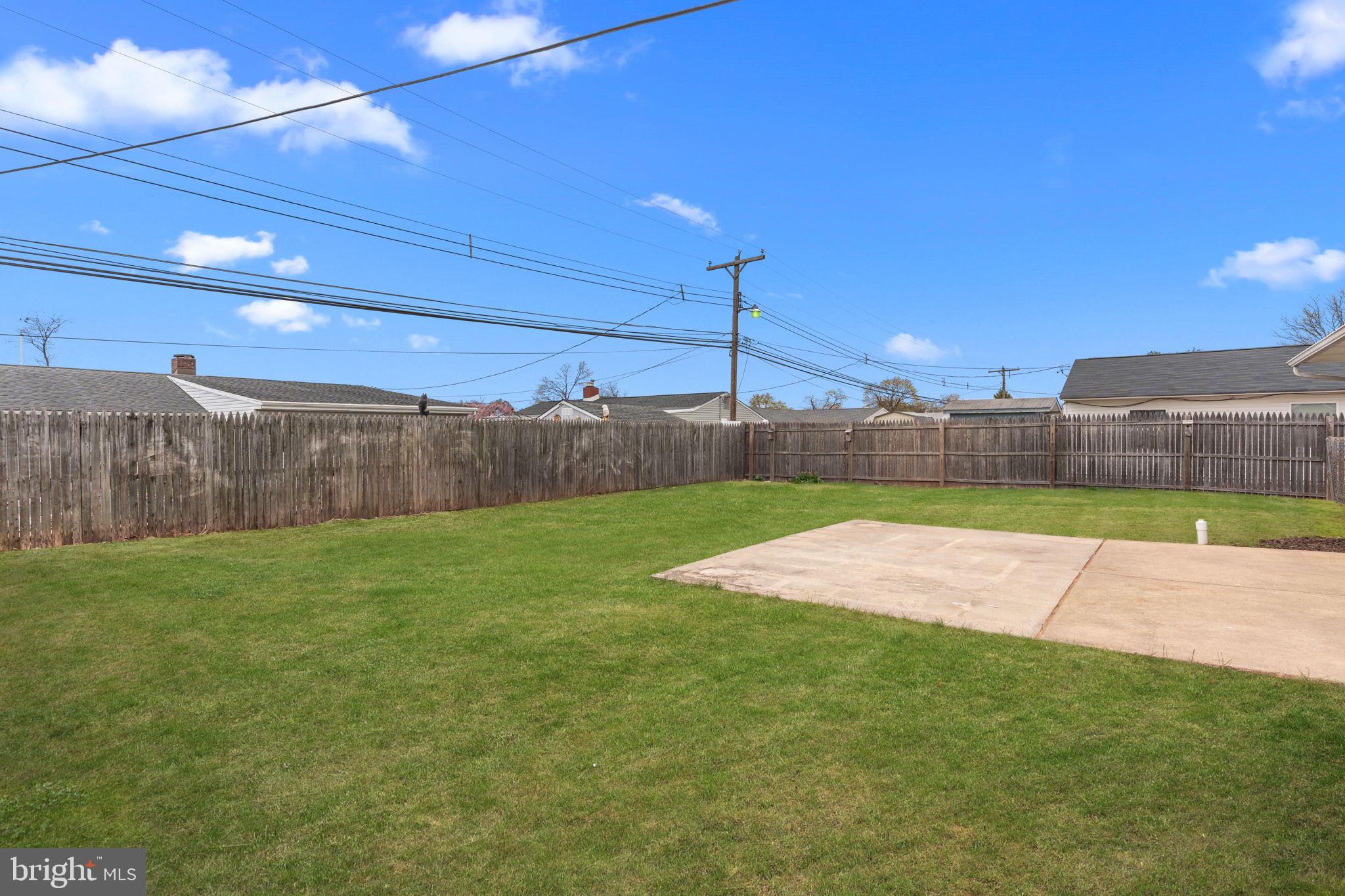 PINEWOOD - Residential Lease