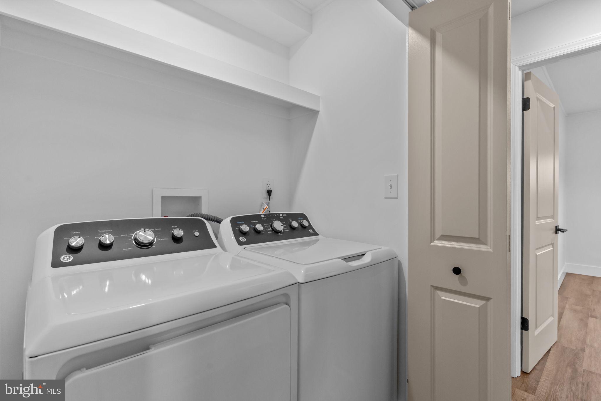 PINEWOOD - Residential Lease