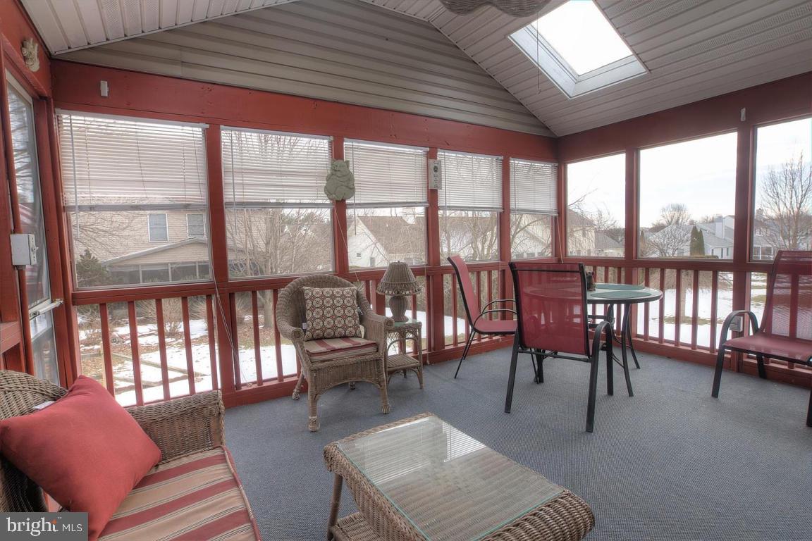 WOODS EDGE - Residential