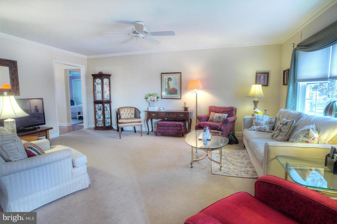 WOODS EDGE - Residential