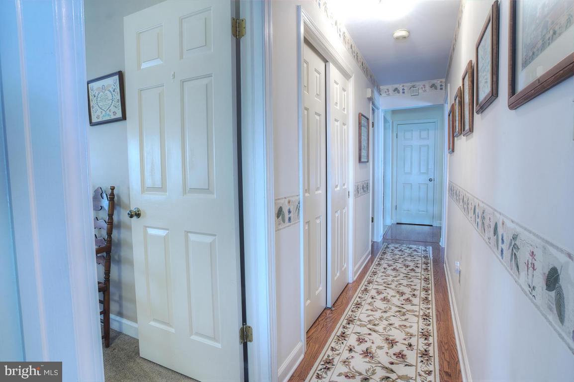 WOODS EDGE - Residential