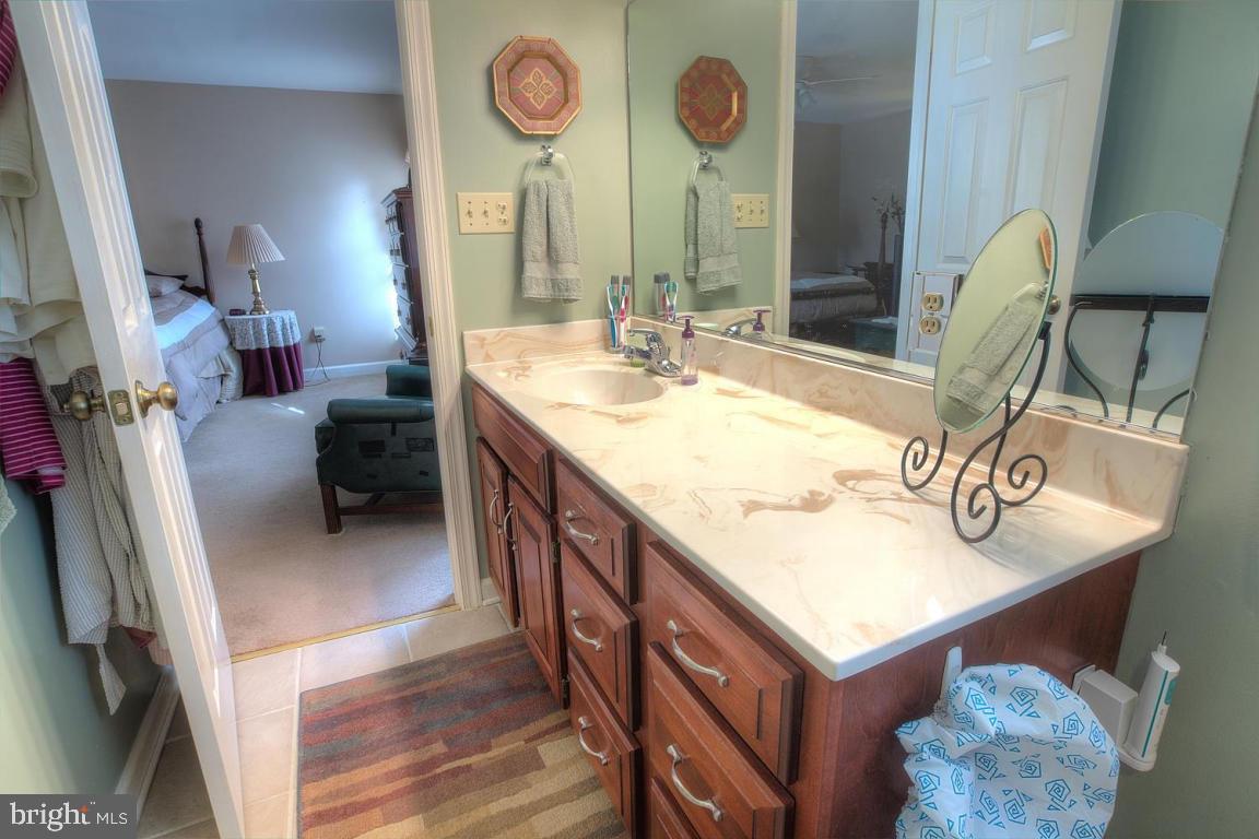 WOODS EDGE - Residential