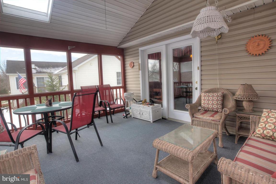 WOODS EDGE - Residential