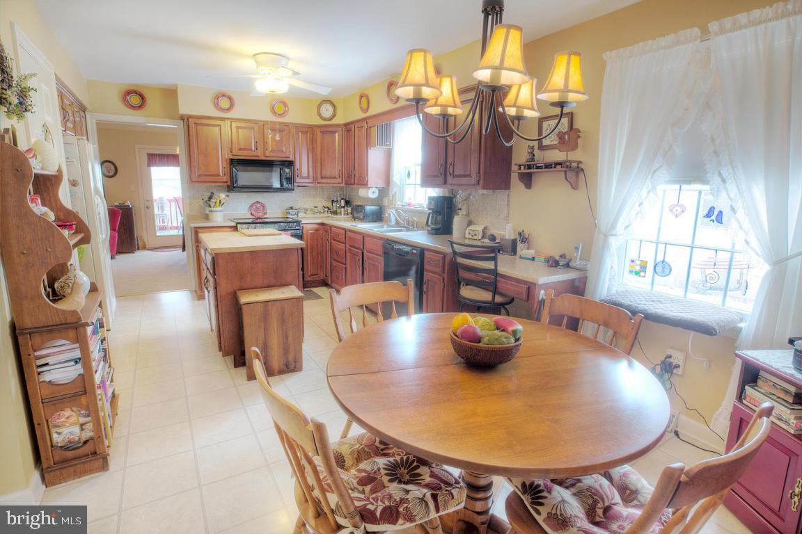 WOODS EDGE - Residential