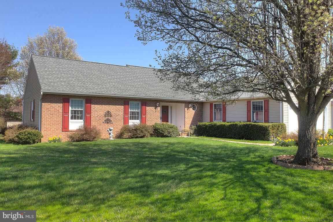 WOODS EDGE - Residential