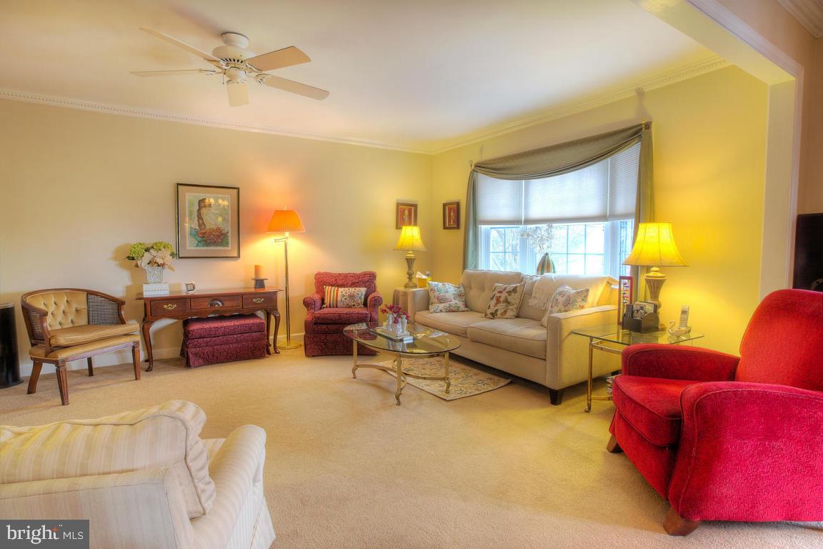 WOODS EDGE - Residential