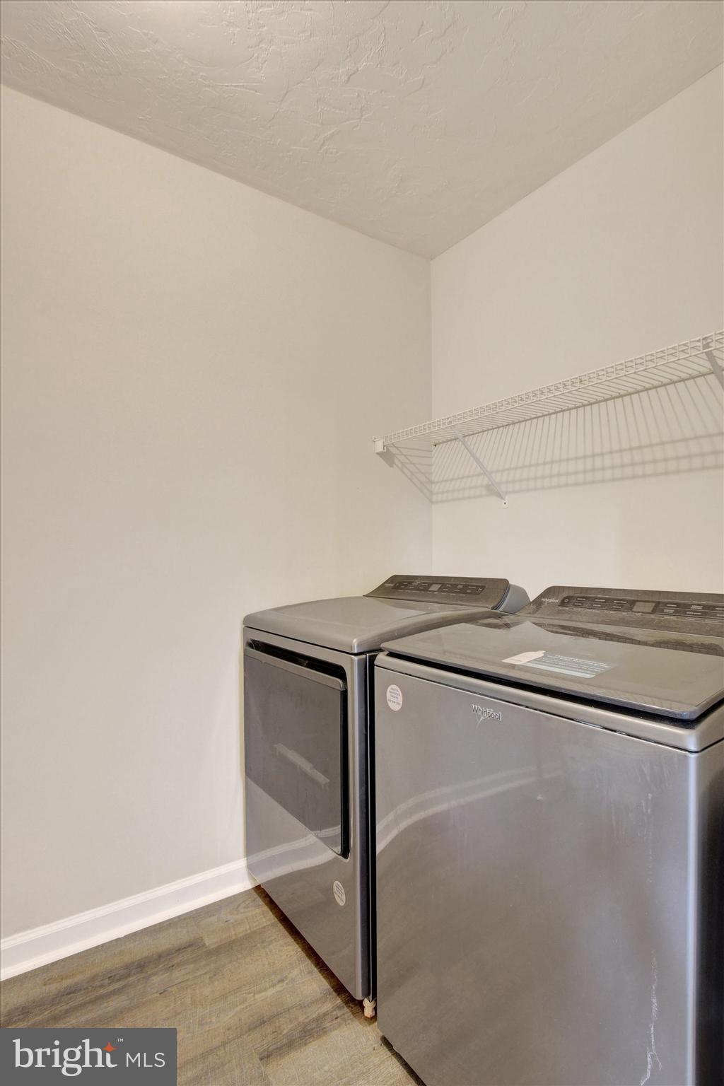 ABBOTTS MANOR - Residential