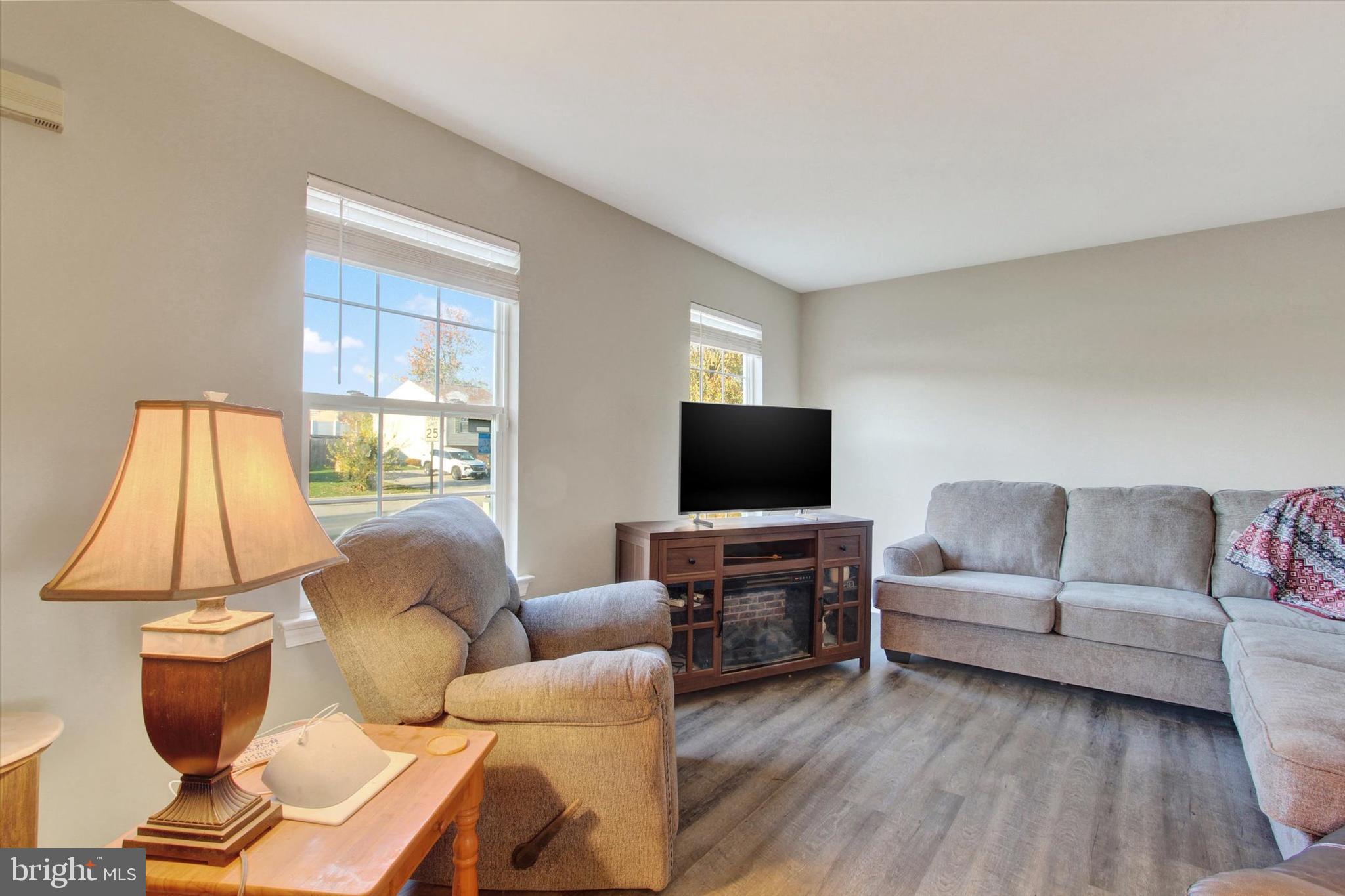 ABBOTTS MANOR - Residential