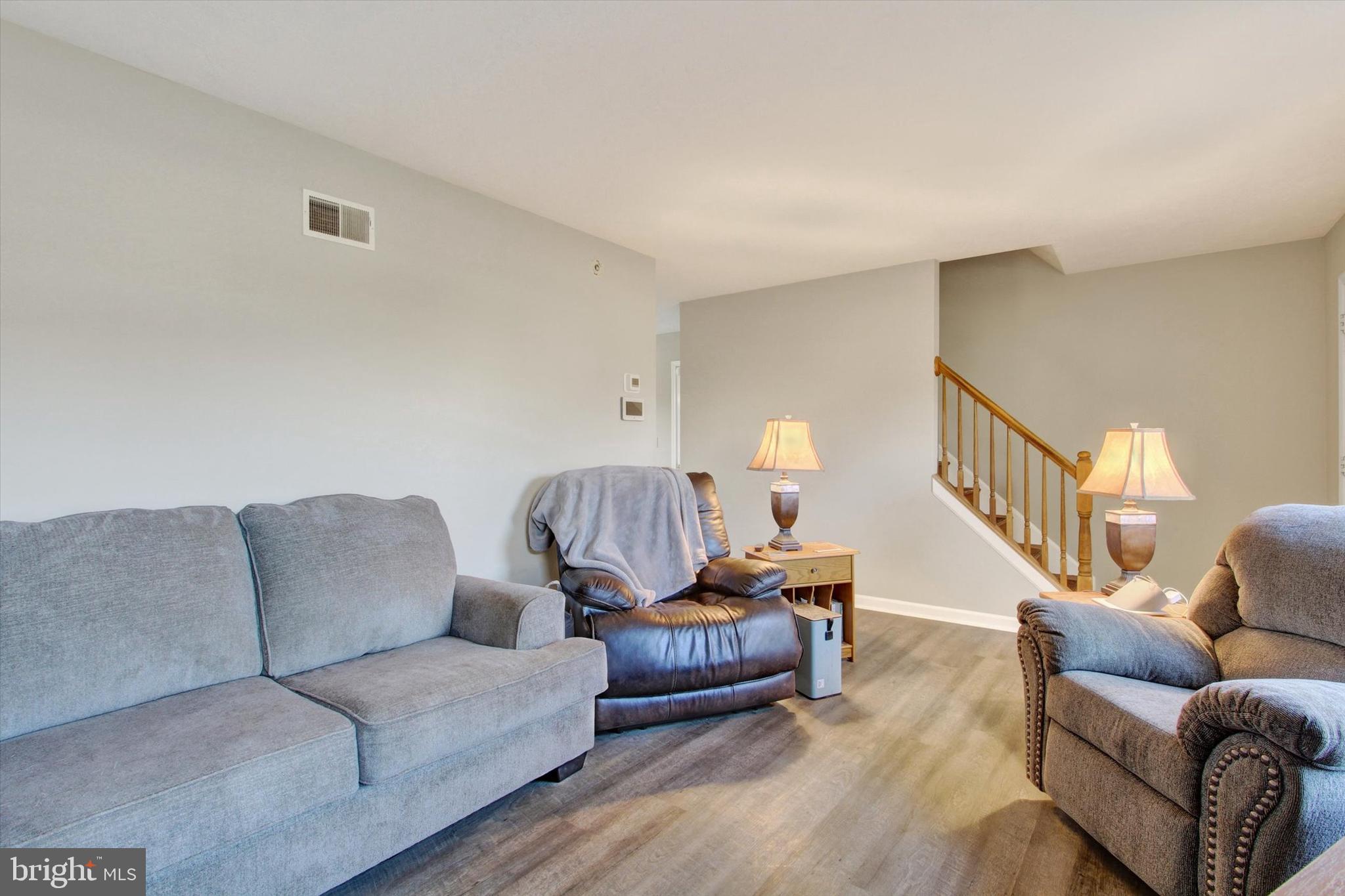 ABBOTTS MANOR - Residential