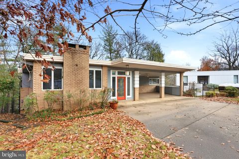 2745 N RADFORD STREET ARLINGTON VA 22207