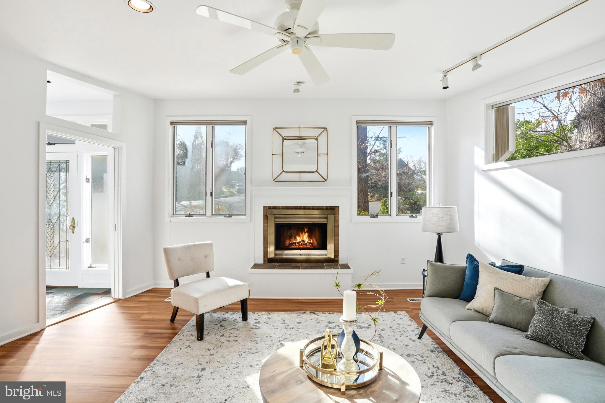 DOVER BALMORAL RIVERWOOD - Residential