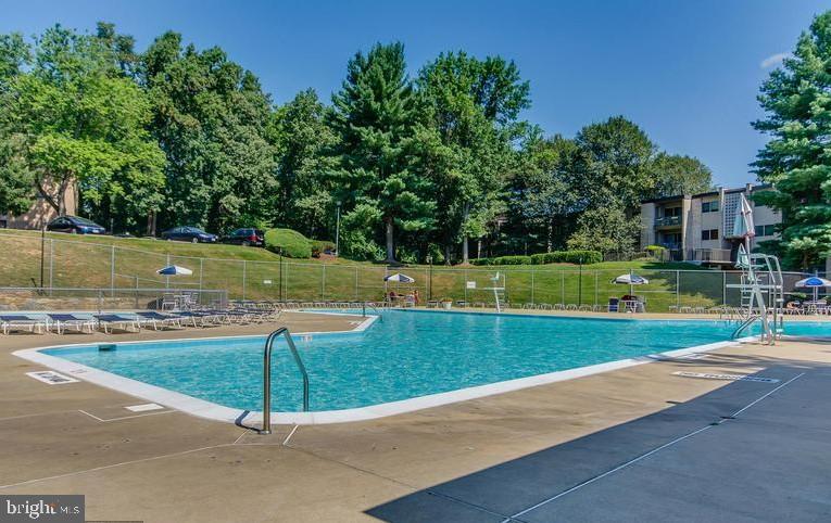 BETHESDA PARK - Residential