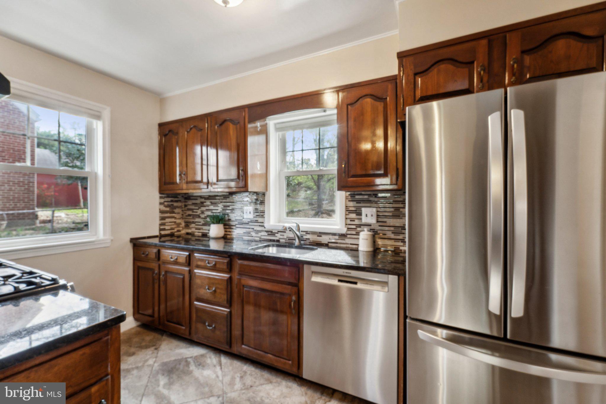 UNIVERSITY HILLS - Residential