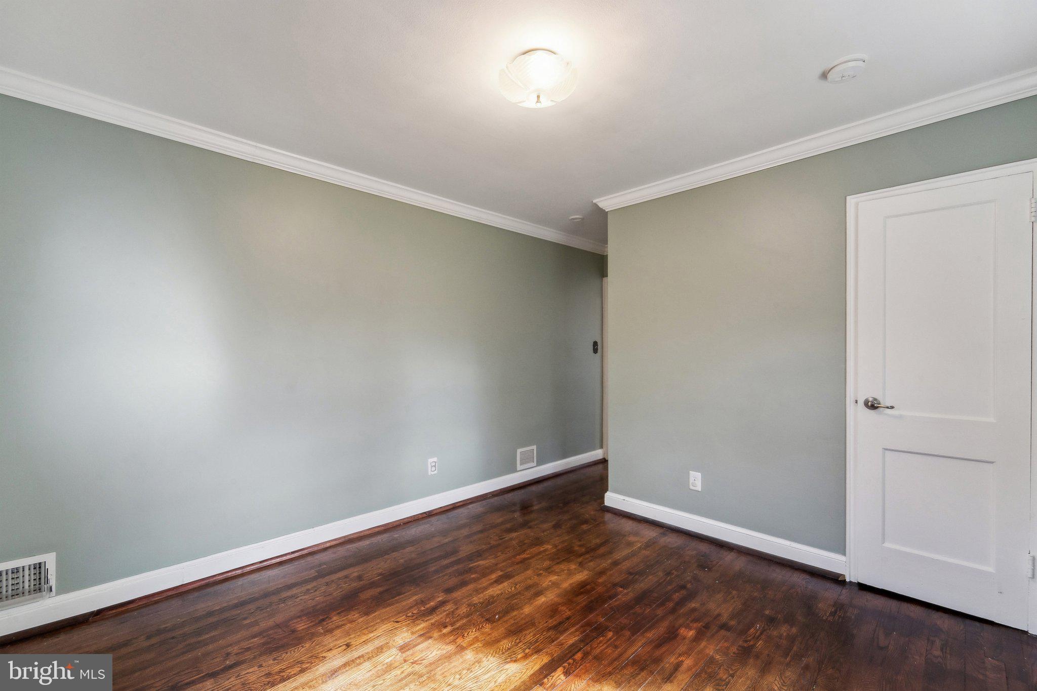 UNIVERSITY HILLS - Residential