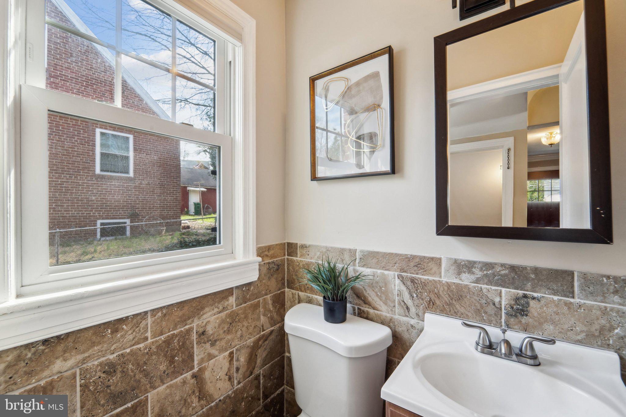 UNIVERSITY HILLS - Residential