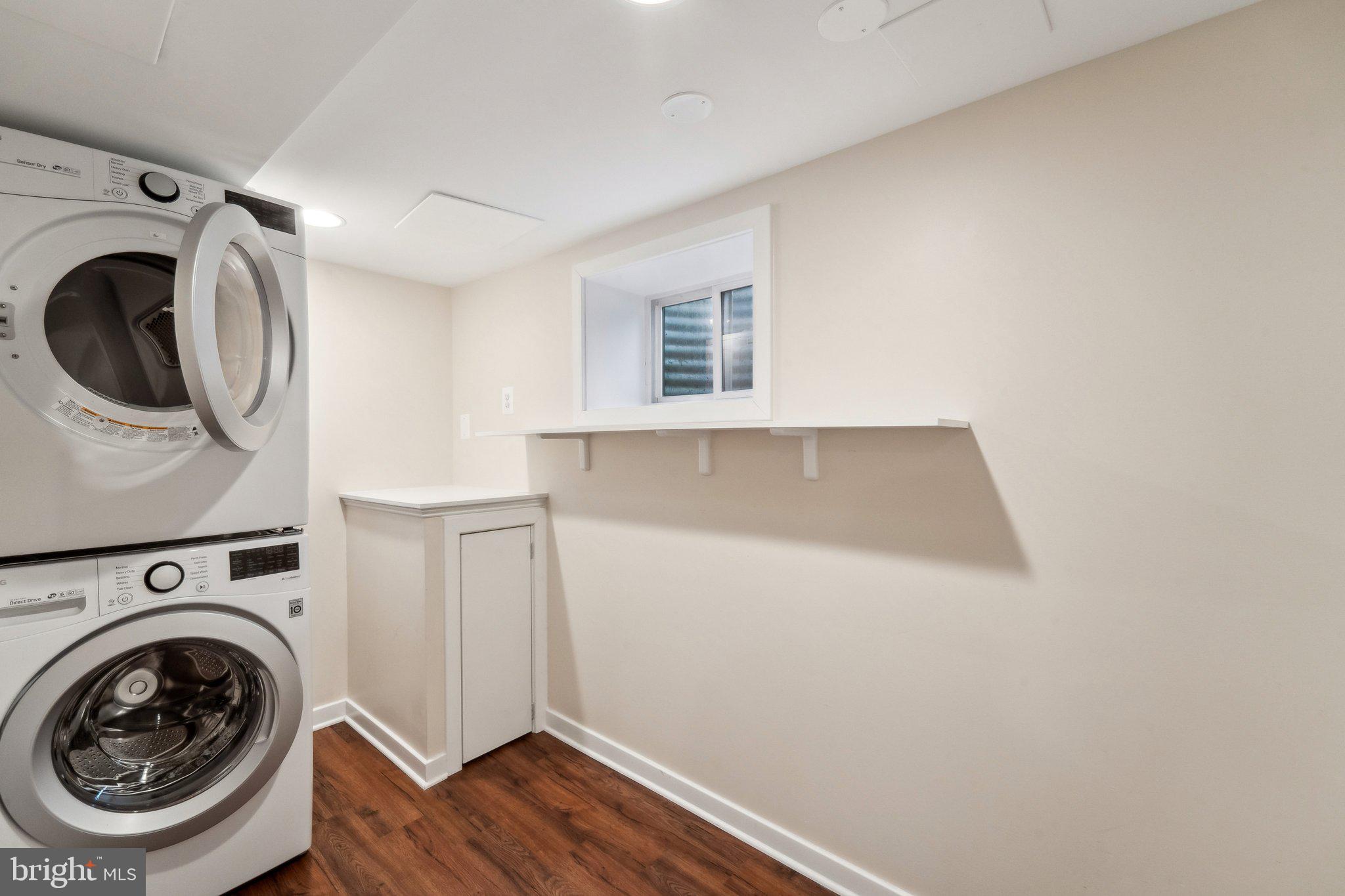 UNIVERSITY HILLS - Residential