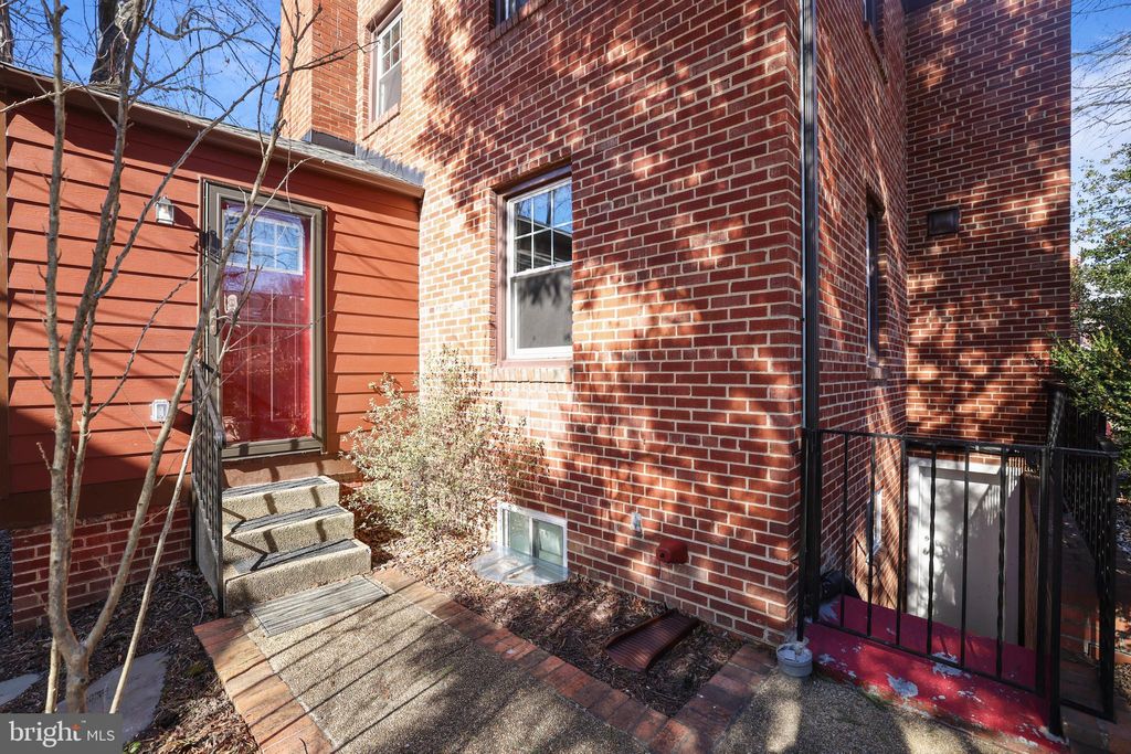 listing image 40