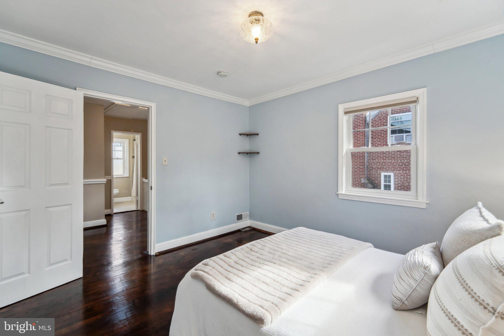 UNIVERSITY HILLS - Residential