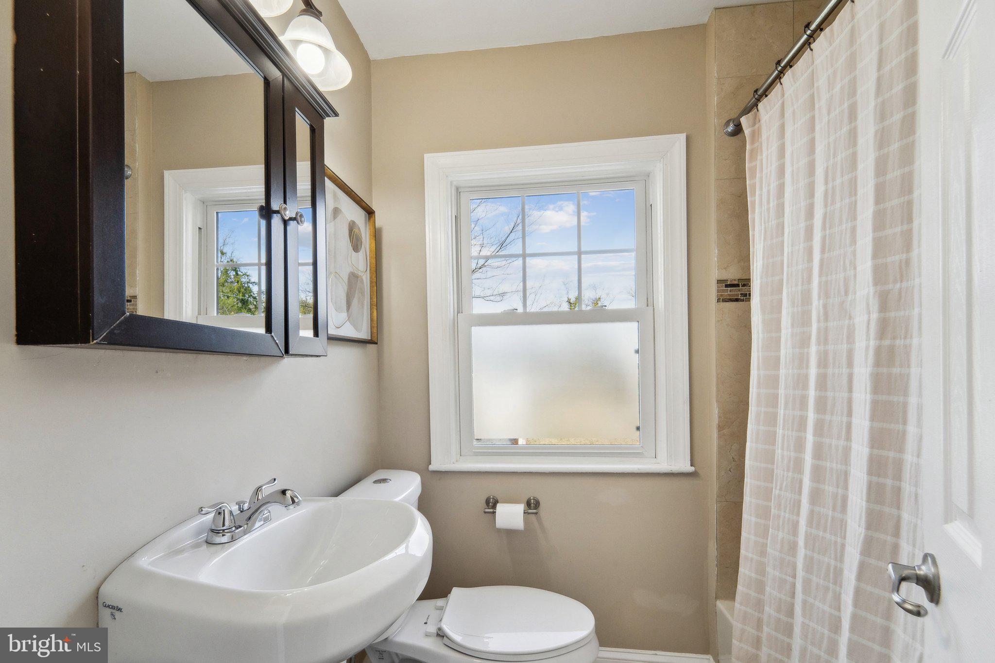 UNIVERSITY HILLS - Residential