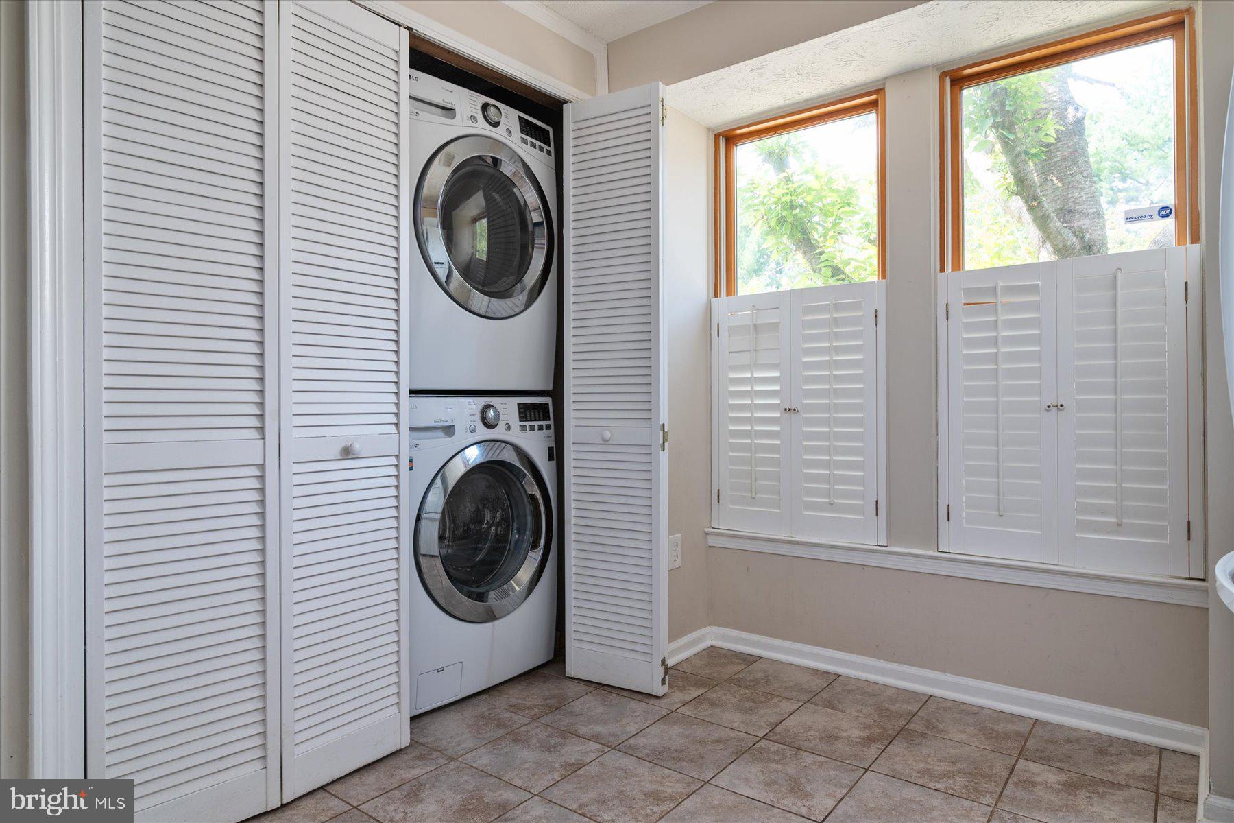 POINT O WOODS - Residential Lease