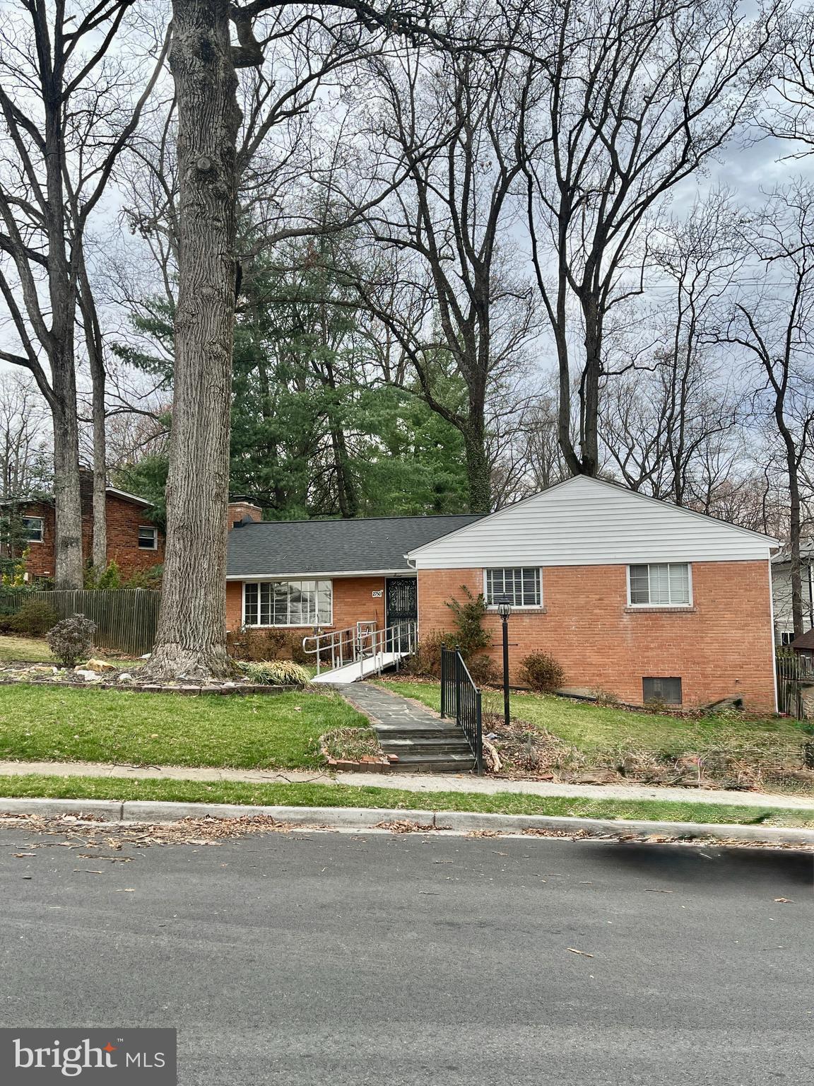 2750 N WYOMING STREET