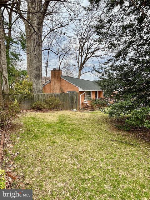 2750 N WYOMING STREET ARLINGTON VA 22213