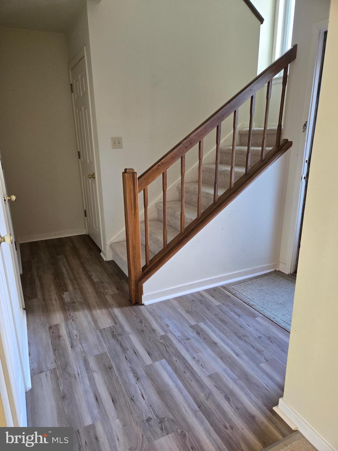 COUNTRY PLACE - Residential