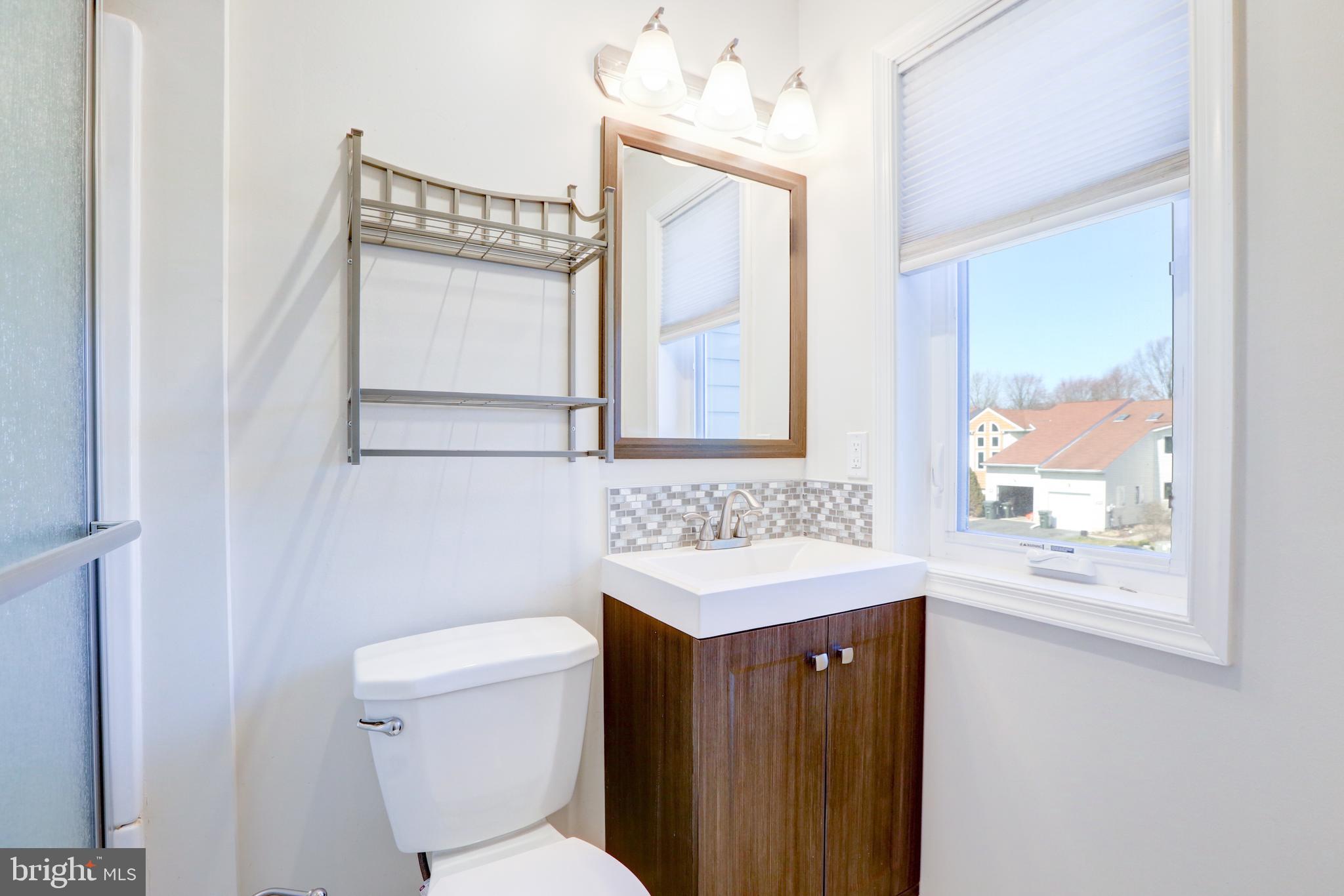 COUNTRY PLACE - Residential