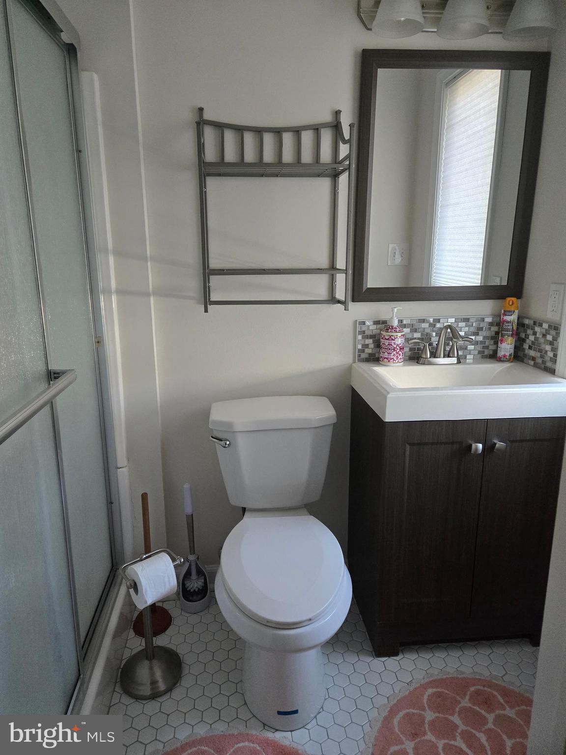 COUNTRY PLACE - Residential