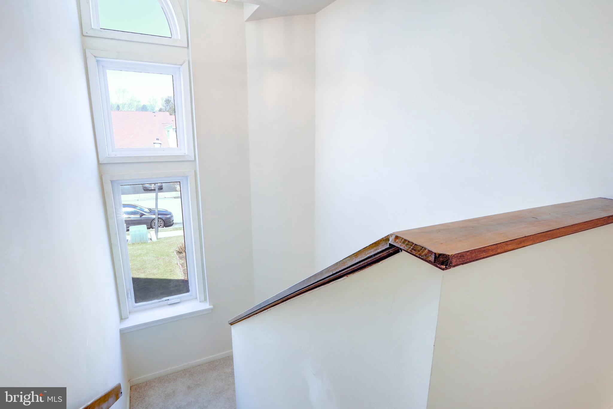 COUNTRY PLACE - Residential